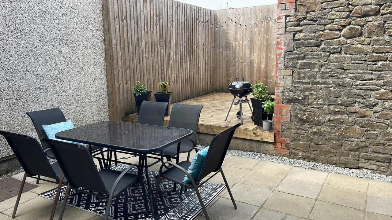 Cardiff Arms Bistro & Hotel Treorky Экстерьер фото