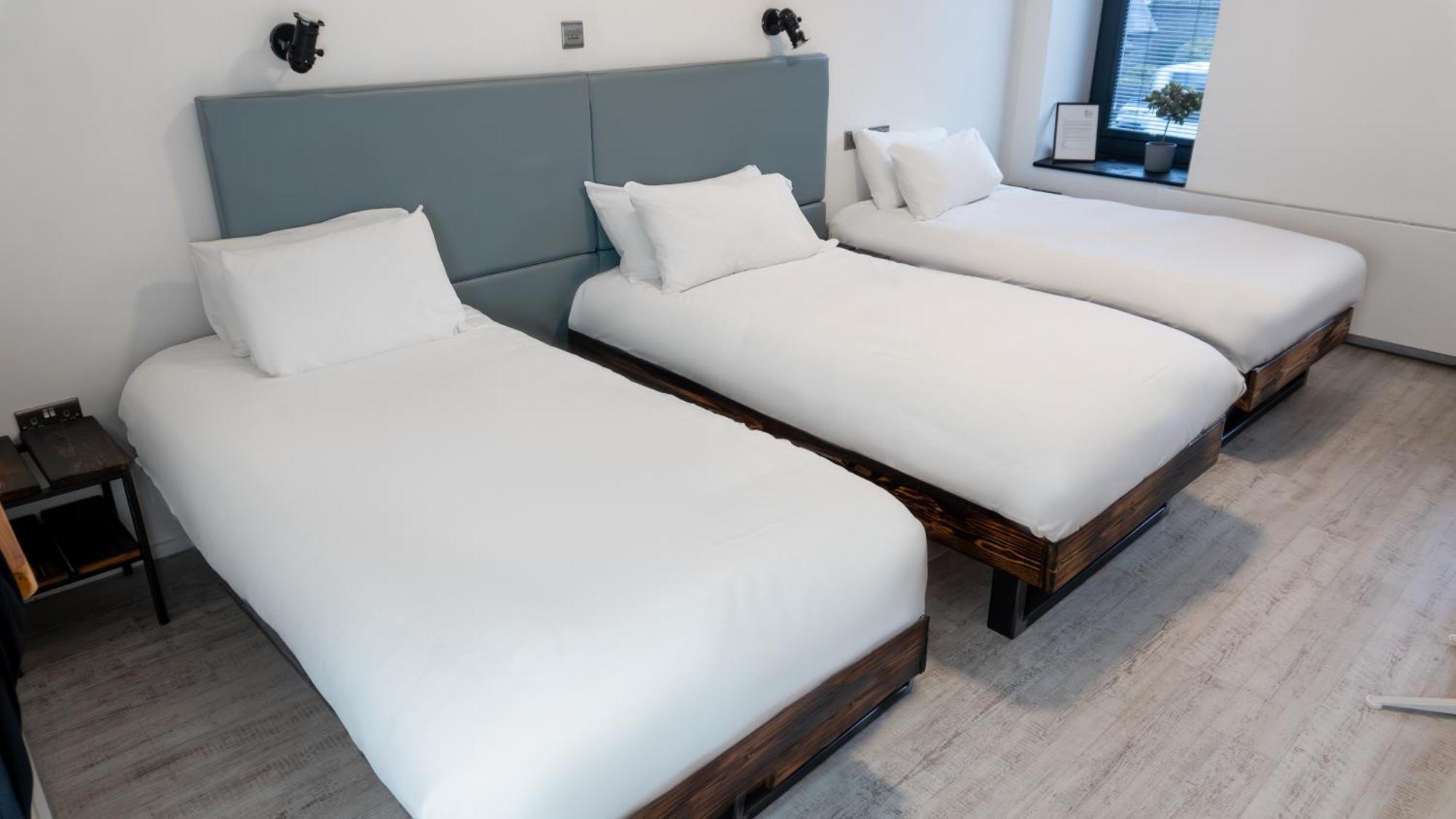 Cardiff Arms Bistro & Hotel Treorky Экстерьер фото